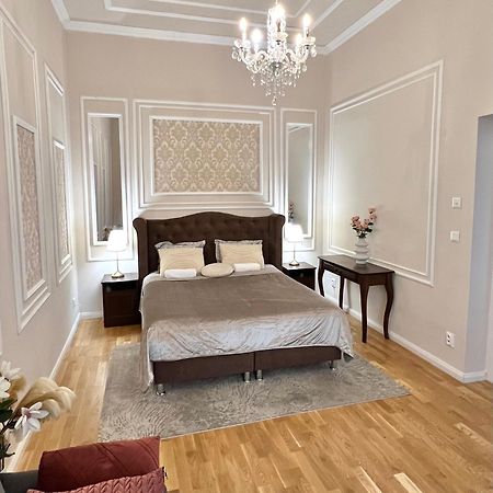 Angeloroma Deluxe Apartment براغ المظهر الخارجي الصورة