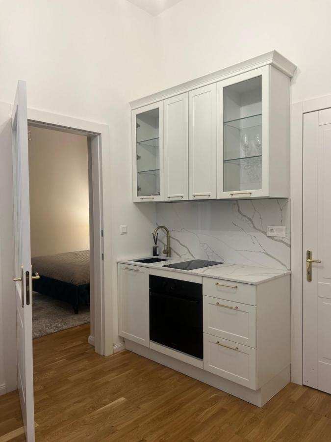 Angeloroma Deluxe Apartment براغ المظهر الخارجي الصورة