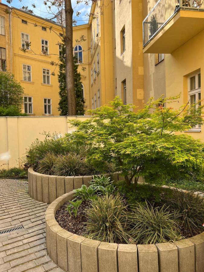 Angeloroma Deluxe Apartment براغ المظهر الخارجي الصورة